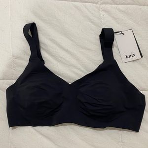 Padded a neck Evokution bra black sz 4